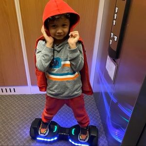 Meet your Posher, Aziza